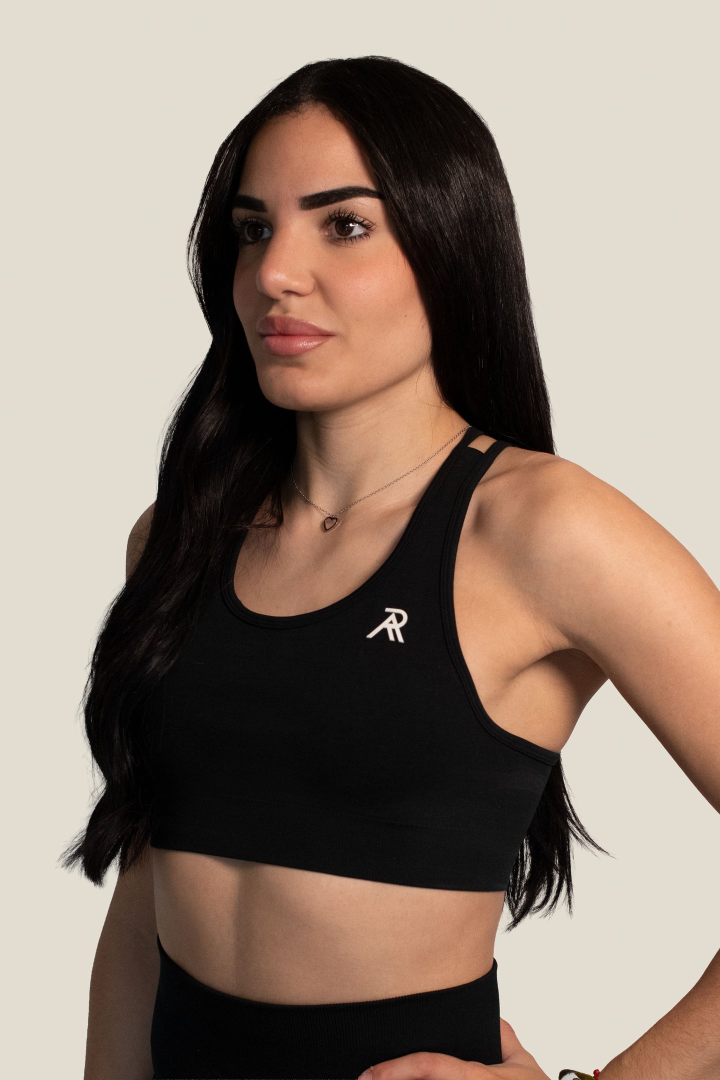 SIGNATURE SEAMLESS SPORTS BRA - BLACK