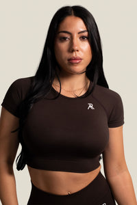 SIGNATURE SEAMLESS CROP TOP - CHOCOLATE BROWN