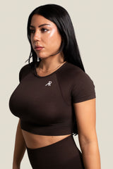 SIGNATURE SEAMLESS CROP TOP - CHOCOLATE BROWN